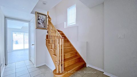 Photo 24 at 42 - 10 Post Oak Drive, Jefferson, Richmond Hill