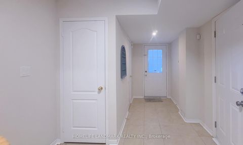 Photo 27 at 42 - 10 Post Oak Drive, Jefferson, Richmond Hill