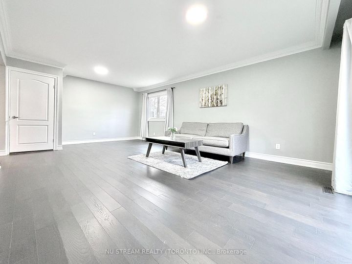 Photo 14 at 3 Mosedale Crescent, Don Valley Village, Toronto