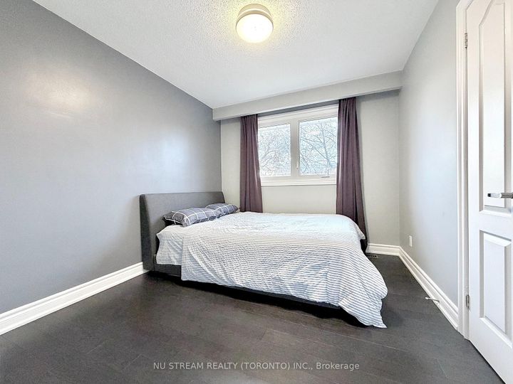 Photo 22 at 3 Mosedale Crescent, Don Valley Village, Toronto