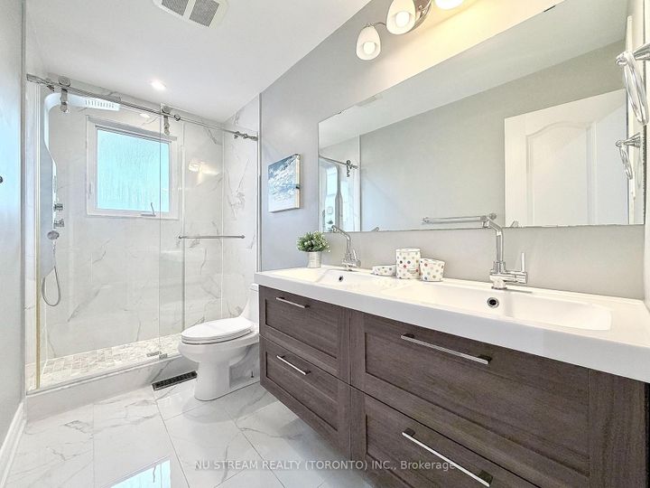 Photo 23 at 3 Mosedale Crescent, Don Valley Village, Toronto