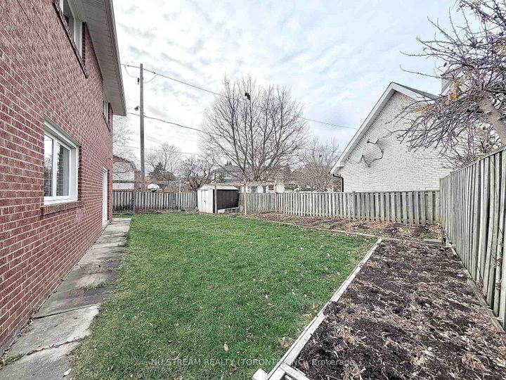 Photo 35 at 3 Mosedale Crescent, Don Valley Village, Toronto