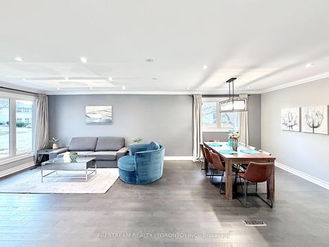 Photo 4 at 3 Mosedale Crescent, Don Valley Village, Toronto