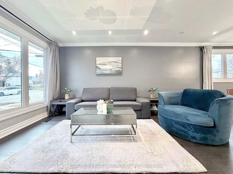 Photo 5 at 3 Mosedale Crescent, Don Valley Village, Toronto