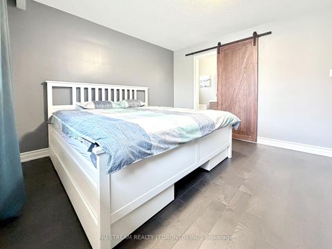 Photo 16 at 3 Mosedale Crescent, Don Valley Village, Toronto