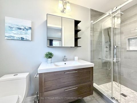 Photo 18 at 3 Mosedale Crescent, Don Valley Village, Toronto