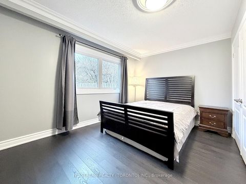 Photo 20 at 3 Mosedale Crescent, Don Valley Village, Toronto