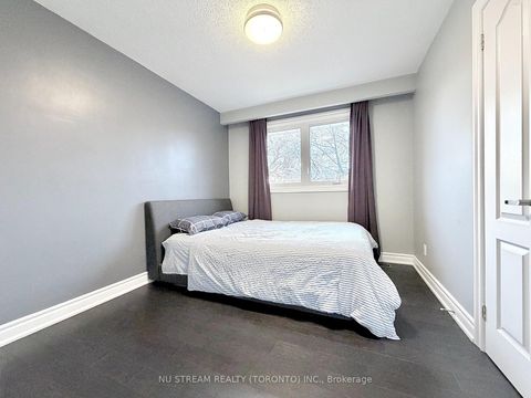 Photo 22 at 3 Mosedale Crescent, Don Valley Village, Toronto