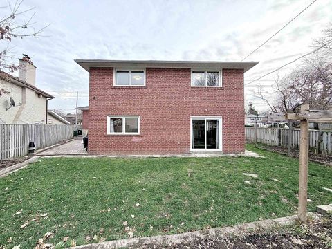 Photo 36 at 3 Mosedale Crescent, Don Valley Village, Toronto