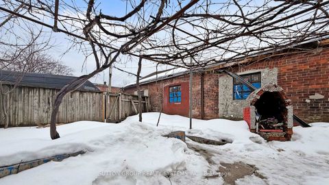 Photo 21 at 337 Perth Avenue, Junction, Toronto