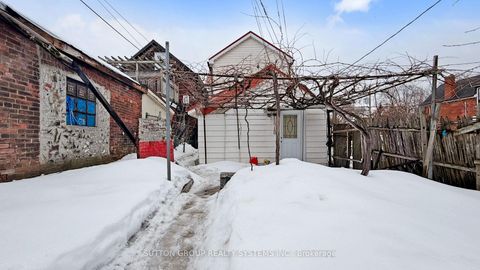 Photo 22 at 337 Perth Avenue, Junction, Toronto