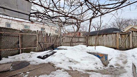 Photo 23 at 337 Perth Avenue, Junction, Toronto