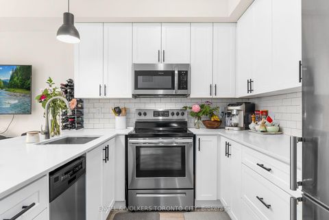 Photo 5 at 78 - 30 Fieldway Road, City Centre West, Toronto