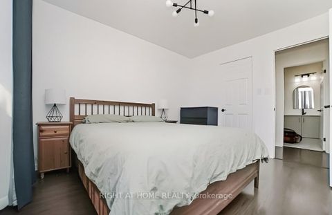 Photo 5 at 305 - 91 Aspen Springs Drive, Bowmanville, Clarington