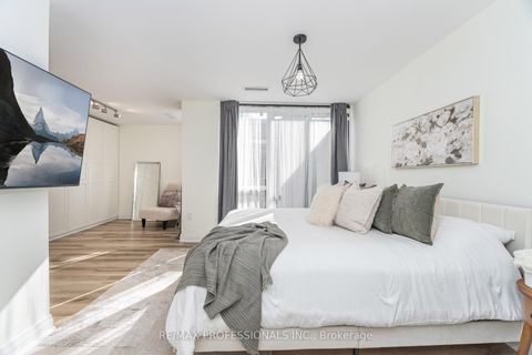 Photo 21 at 326B - 364 The East Mall, City Centre West, Toronto