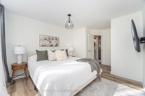 Photo 24 at 326B - 364 The East Mall, City Centre West, Toronto