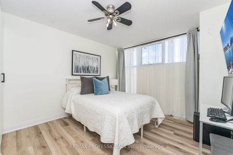 Photo 29 at 326B - 364 The East Mall, City Centre West, Toronto