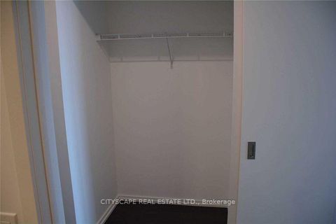 Photo 7 at 4810 - 197 Yonge Street, Yonge Corridor, Toronto