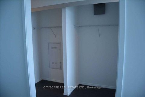 Photo 8 at 4810 - 197 Yonge Street, Yonge Corridor, Toronto