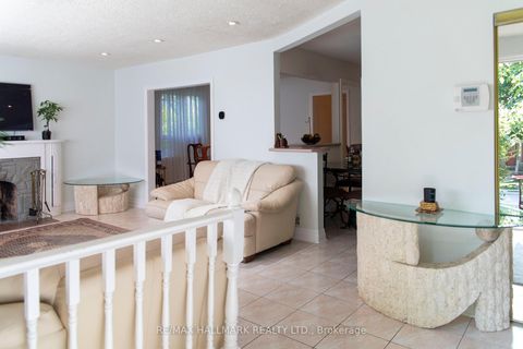 Photo 4 at 86 Church Street S, Crosby, Richmond Hill