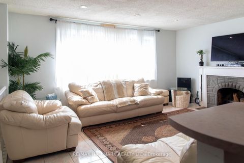 Photo 5 at 86 Church Street S, Crosby, Richmond Hill