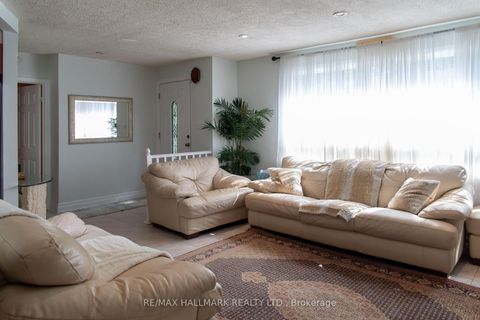 Photo 6 at 86 Church Street S, Crosby, Richmond Hill