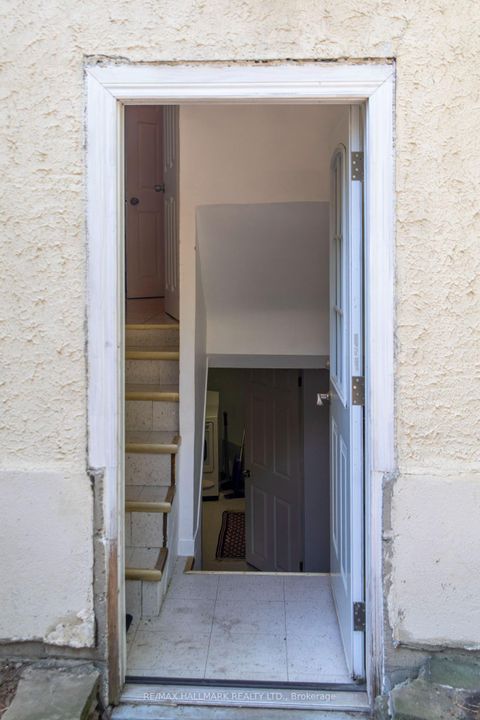 Photo 22 at 86 Church Street S, Crosby, Richmond Hill