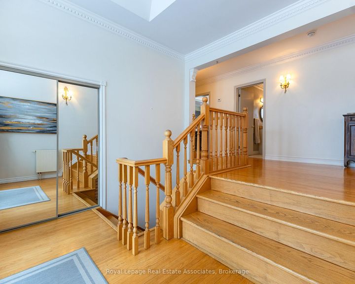 Photo 4 at 13931 Cromar Court, Georgetown, Halton Hills