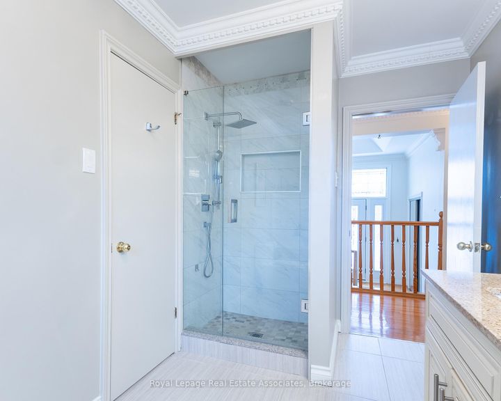 Photo 16 at 13931 Cromar Court, Georgetown, Halton Hills