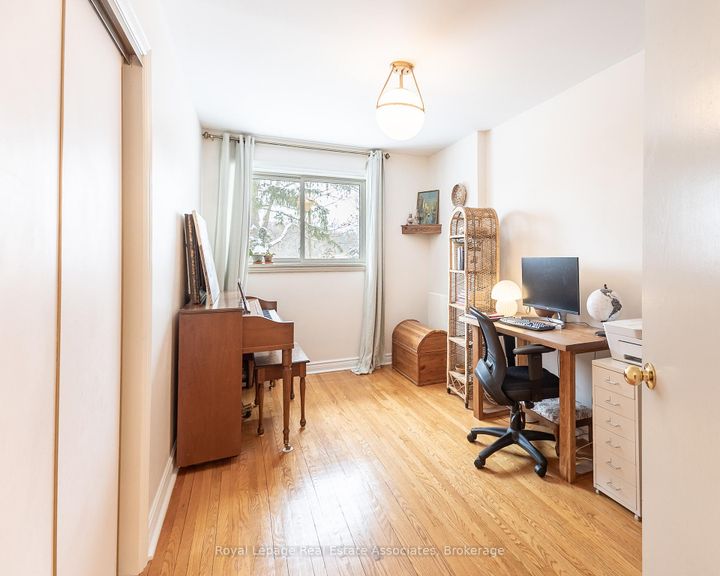 Photo 18 at 13931 Cromar Court, Georgetown, Halton Hills