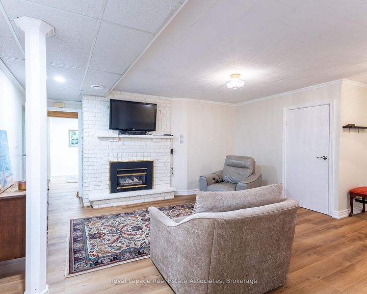 Photo 23 at 13931 Cromar Court, Georgetown, Halton Hills