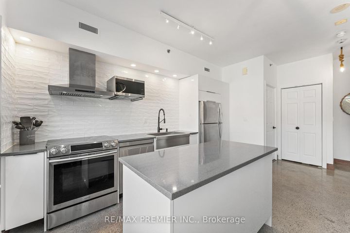 Photo 4 at TH13 - 57 East Liberty Street, Niagara, Toronto