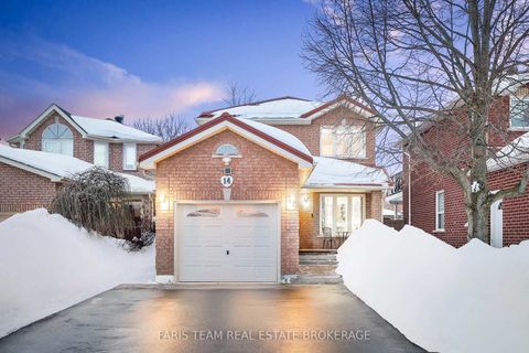 Photo 0 at 14 Nightingale Crescent, Painswick South, Barrie