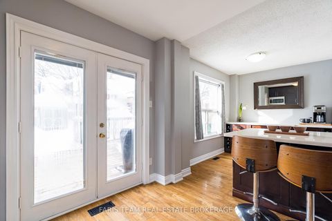 Photo 9 at 14 Nightingale Crescent, Painswick South, Barrie