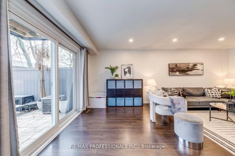 Photo 7 at 51 - 4345 Bloor Street W, Markland Wood, Toronto