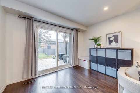 Photo 8 at 51 - 4345 Bloor Street W, Markland Wood, Toronto