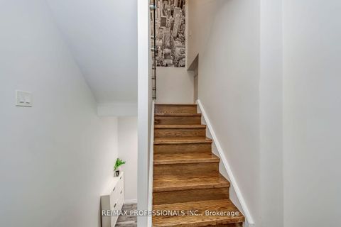 Photo 17 at 51 - 4345 Bloor Street W, Markland Wood, Toronto
