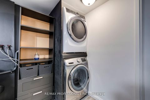 Photo 34 at 51 - 4345 Bloor Street W, Markland Wood, Toronto