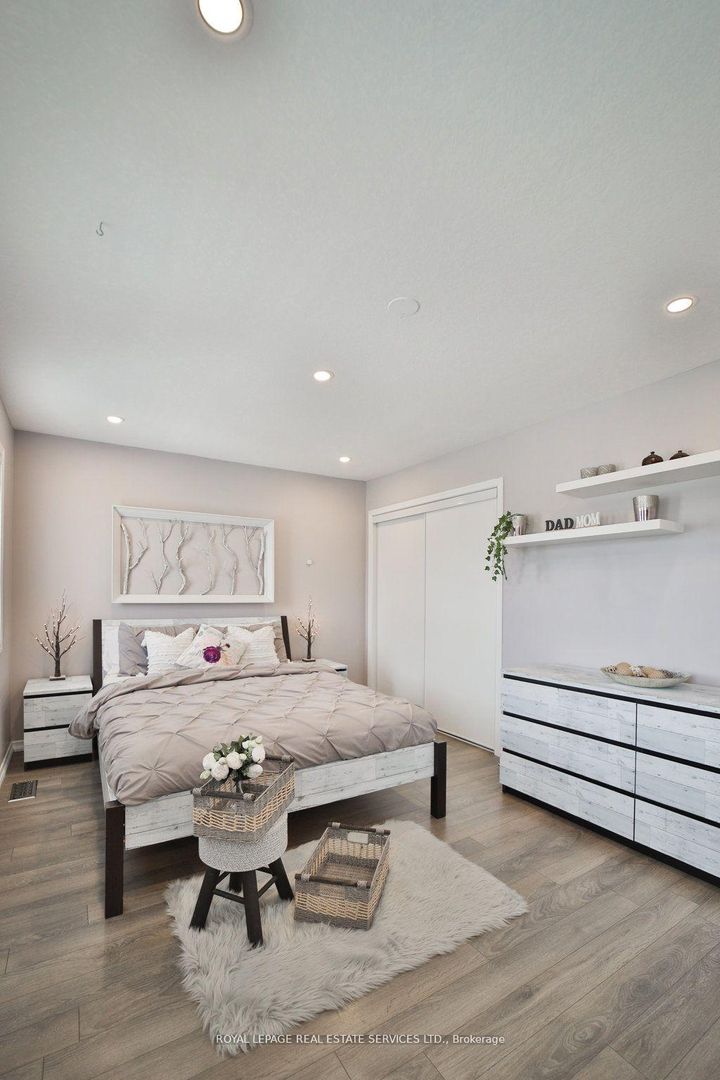 Photo 2 at 15 Mcallistar Drive, Binbrook, Hamilton