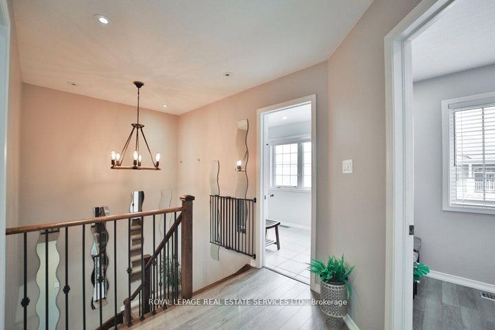 Photo 10 at 15 Mcallistar Drive, Binbrook, Hamilton