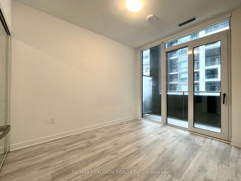 Photo 6 at 216 - 60 Princess Street, Waterfront Communities C8, Toronto