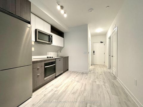 Photo 8 at 216 - 60 Princess Street, Waterfront Communities C8, Toronto