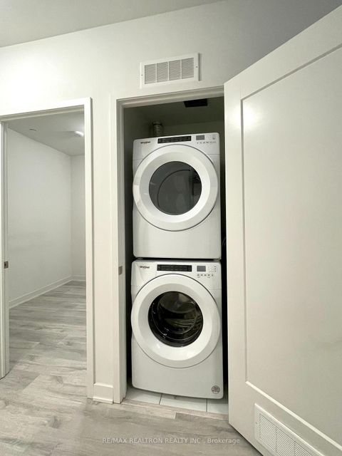 Photo 9 at 216 - 60 Princess Street, Waterfront Communities C8, Toronto