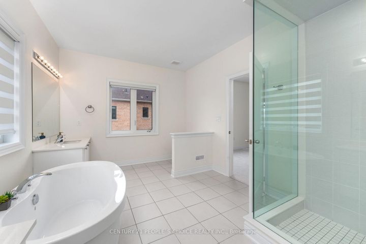 Photo 20 at 64 Coldwell Bay Circle, Kleinburg, Vaughan