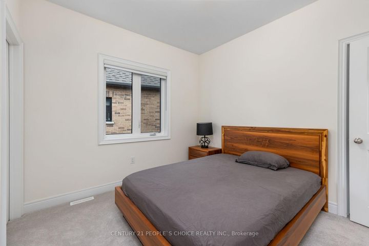 Photo 23 at 64 Coldwell Bay Circle, Kleinburg, Vaughan