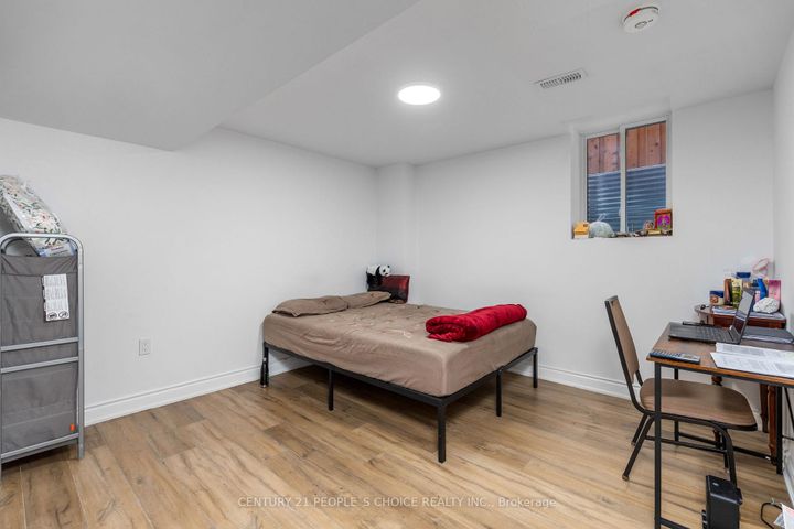 Photo 37 at 64 Coldwell Bay Circle, Kleinburg, Vaughan