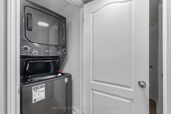 Photo 40 at 64 Coldwell Bay Circle, Kleinburg, Vaughan