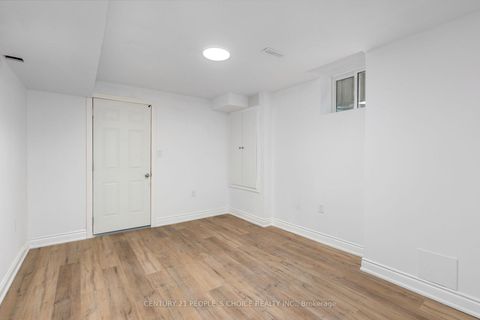 Photo 33 at 64 Coldwell Bay Circle, Kleinburg, Vaughan