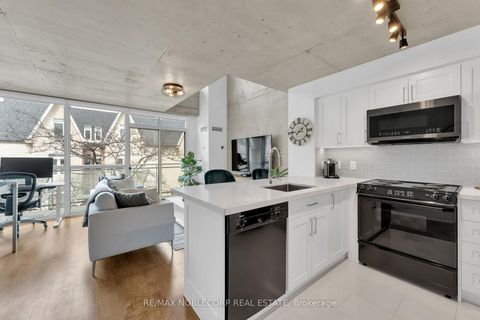 Photo 4 at 323 - 954 King Street W, Niagara, Toronto