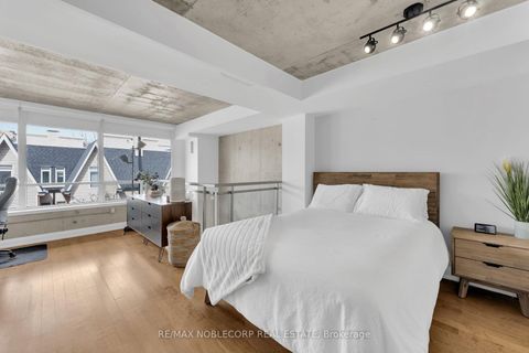 Photo 10 at 323 - 954 King Street W, Niagara, Toronto